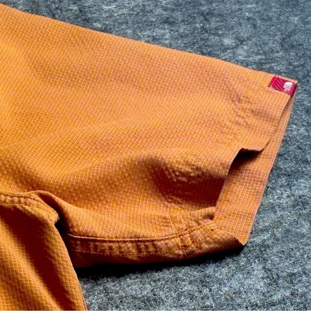 Vintage The North Face Casual Button Up…Excellent condition…Medium - Thumbnail 6