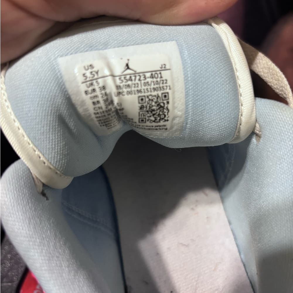 Jordan 1 Retro Ice Blue/Black Low (GS) 5.5Y - Thumbnail 5
