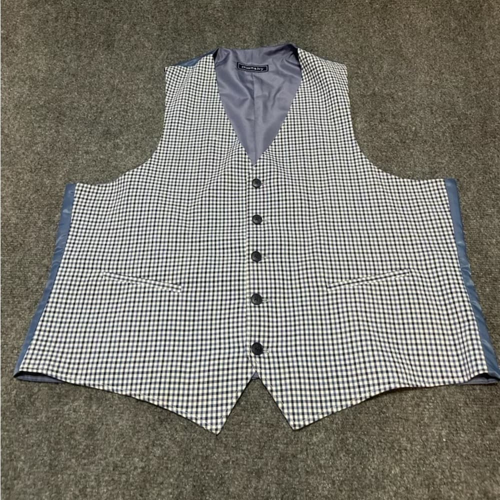 Crown & Ivy Vest