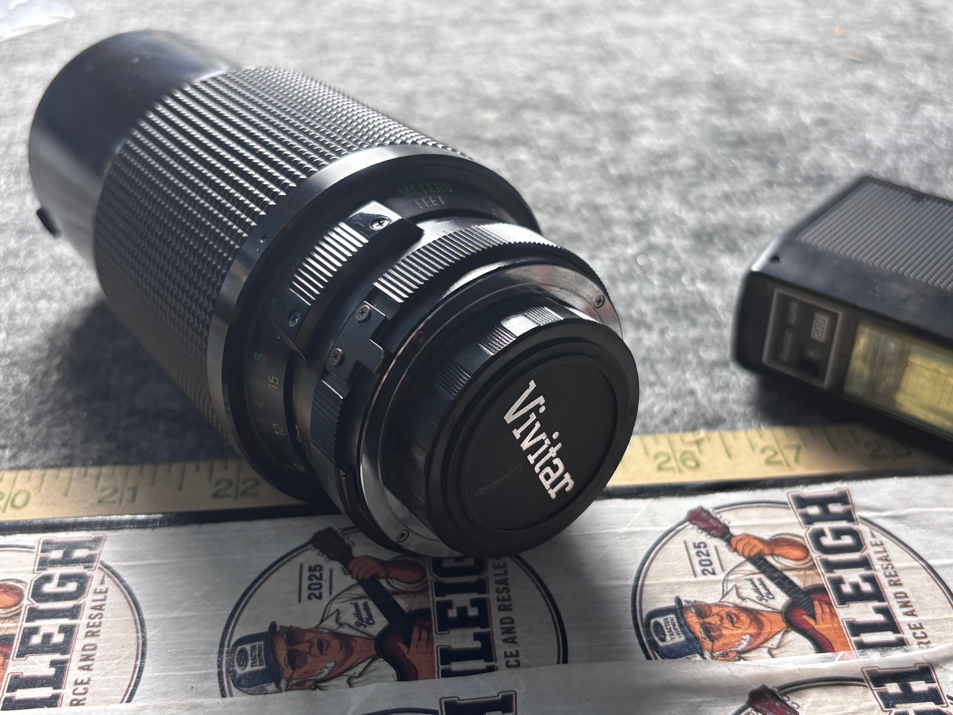 Vivitar Series 1 70-210mm Macro Focusing Auto Zoom Lens and Matching Flash - Thumbnail 5