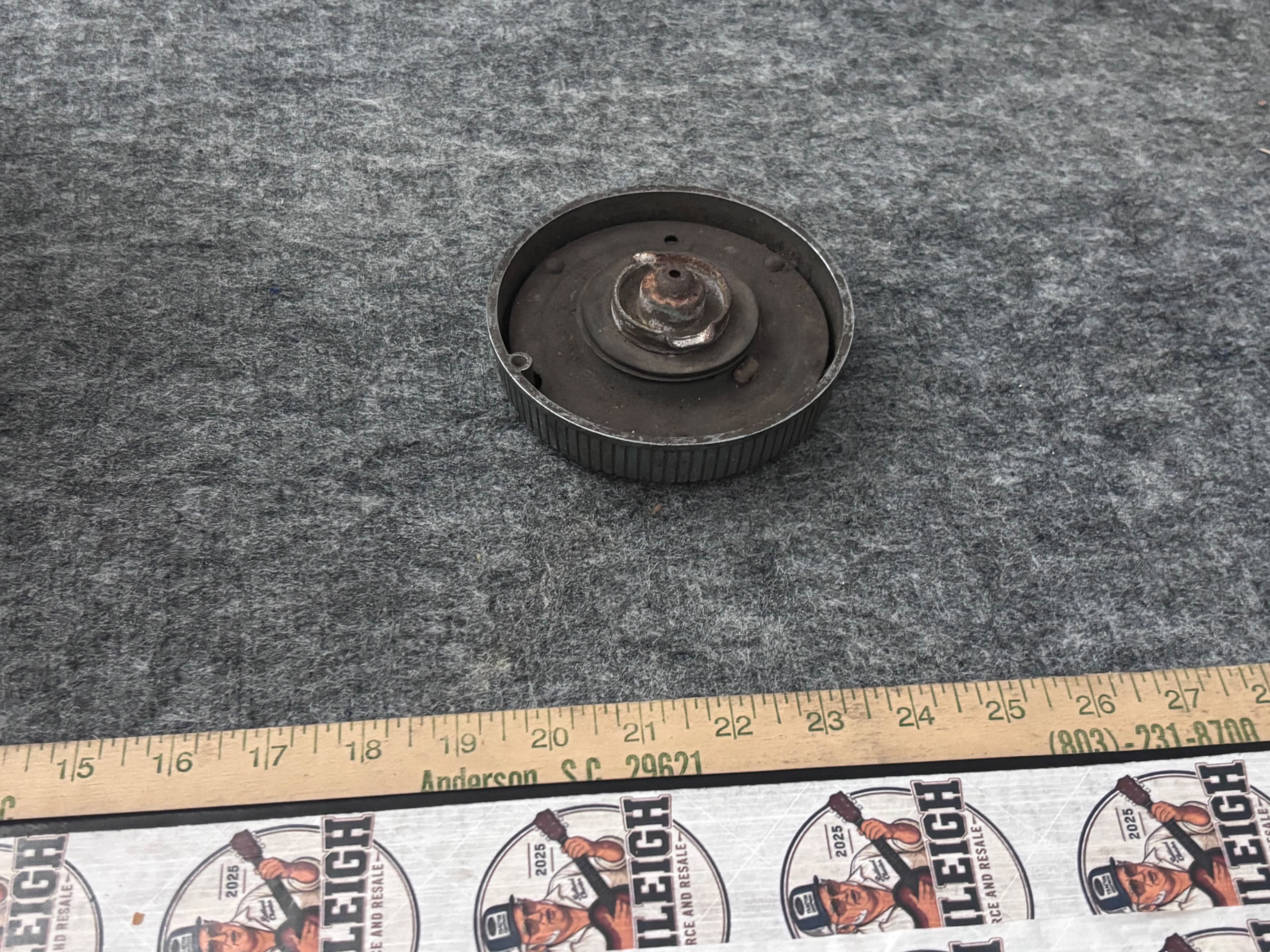 Vintage Ford Mustang Gas cap with Emblem - Thumbnail 2
