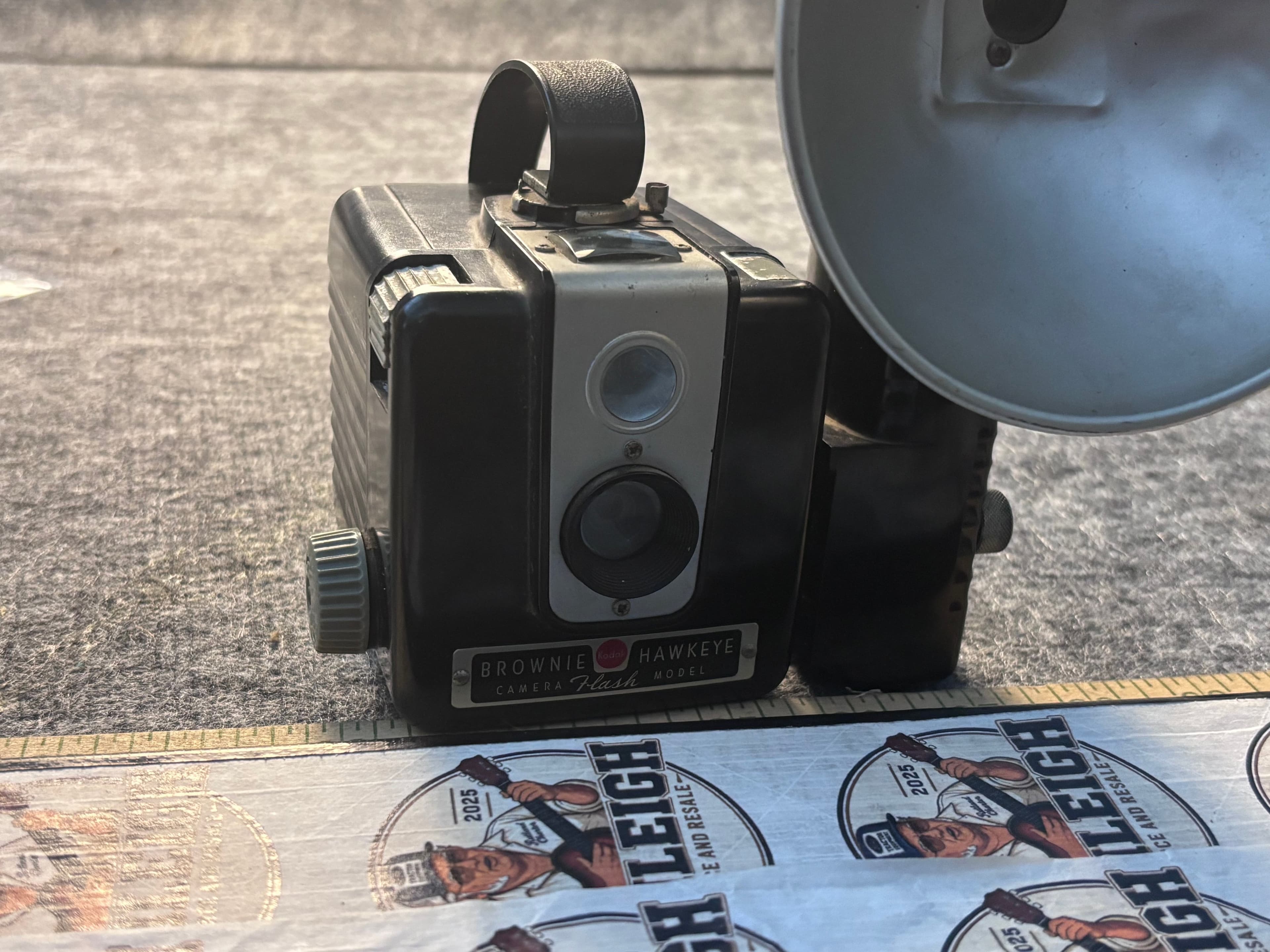 Kodak Brownie Hawkeye Camera Flash Model - Thumbnail 2