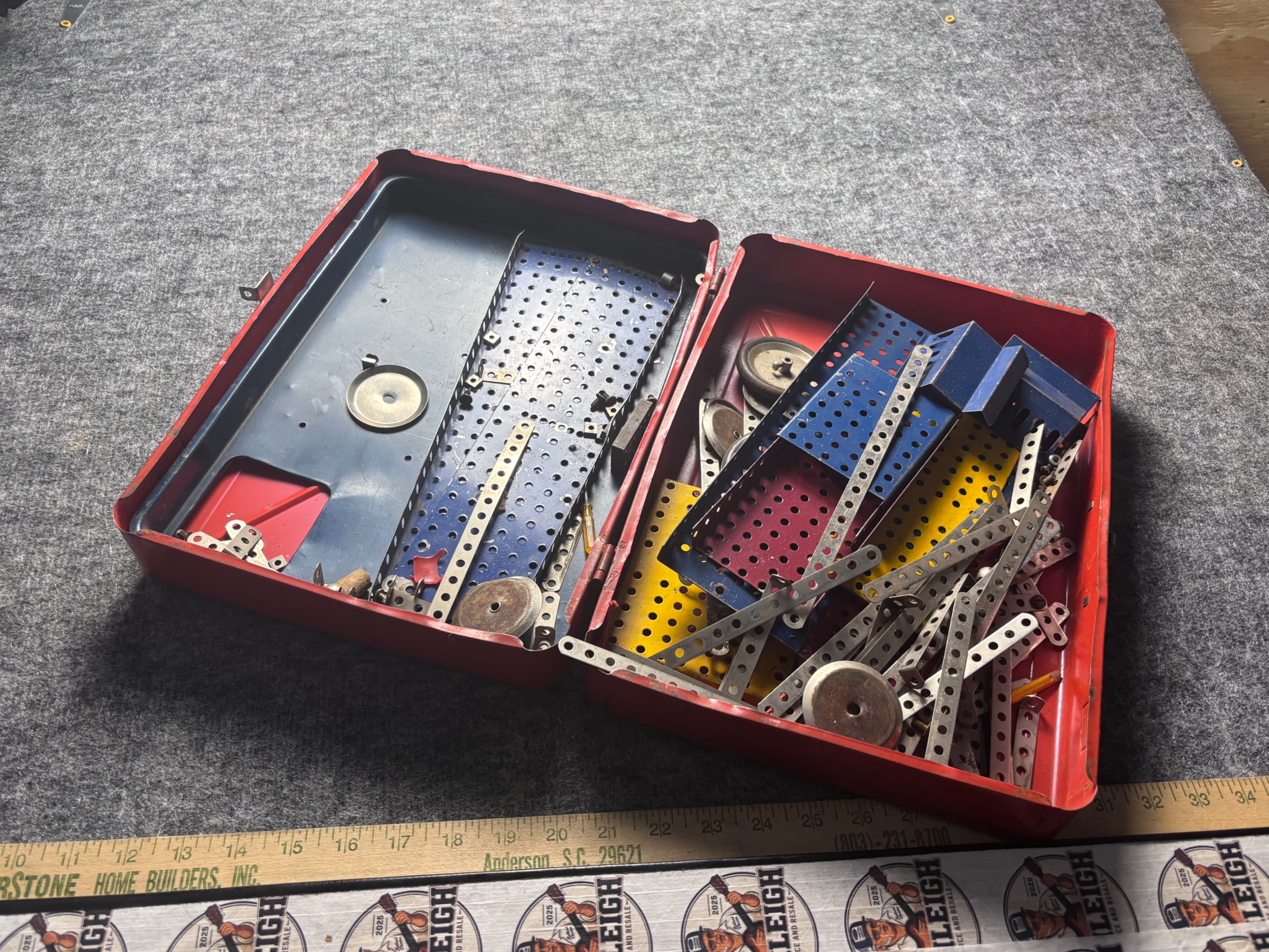 Vintage 1940’s Constructioneer Metal Building Set by U.S.A. Toy - Thumbnail 5