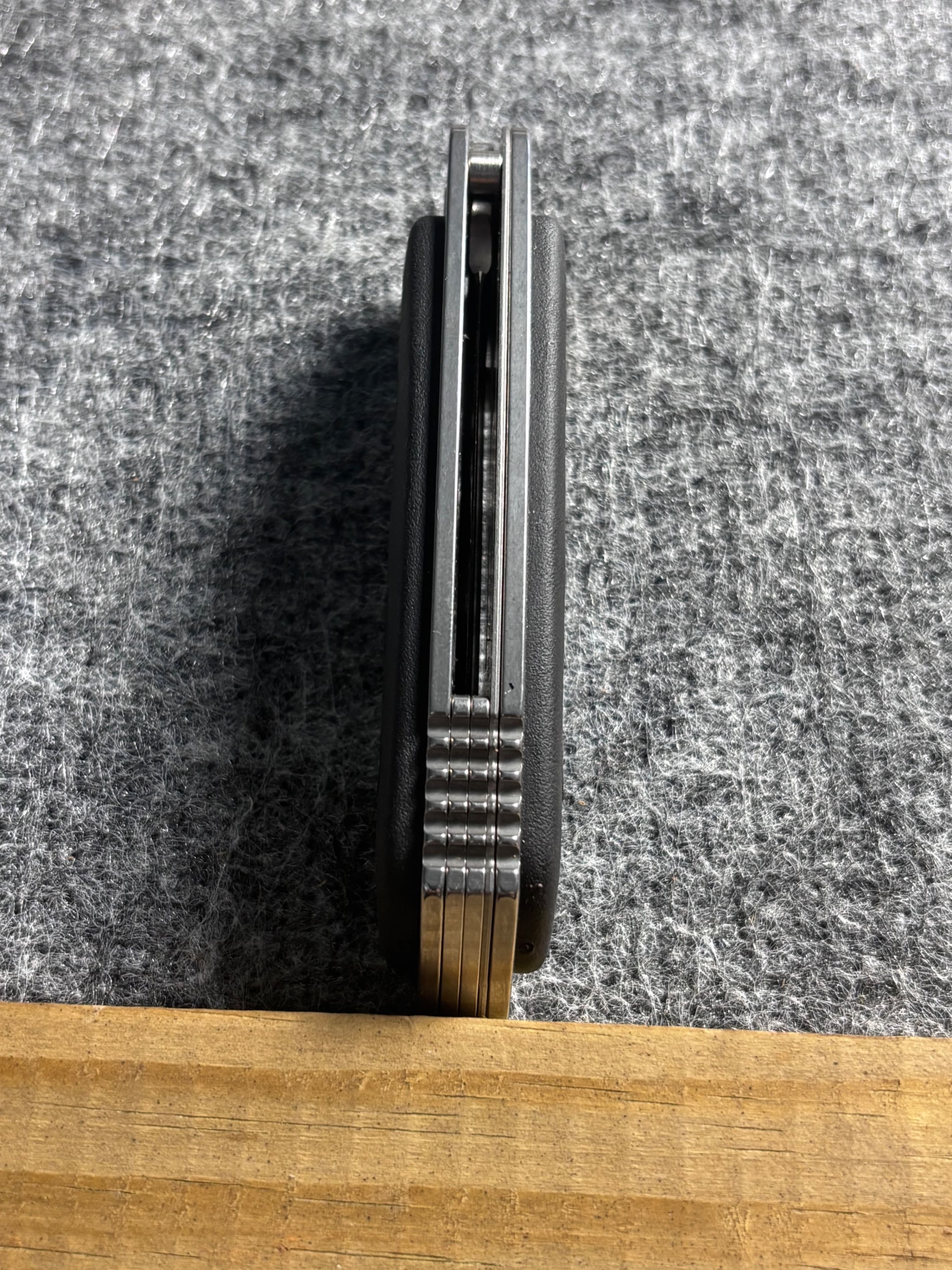 2002 (never used) Buck 279 Folding Knife with Sheath - Thumbnail 2