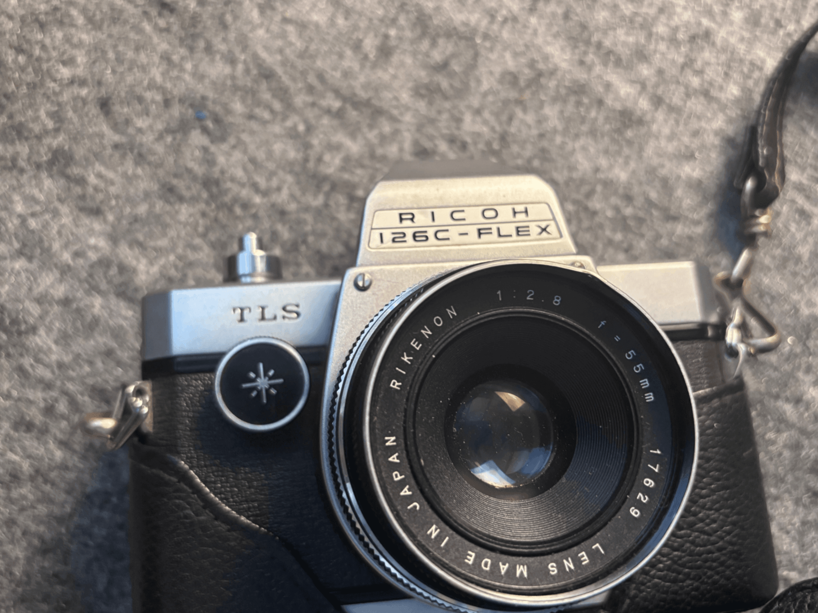 Ricoh Singlex TLS 35mm Film Camera with Rikenon 55mm Lens - Thumbnail 5