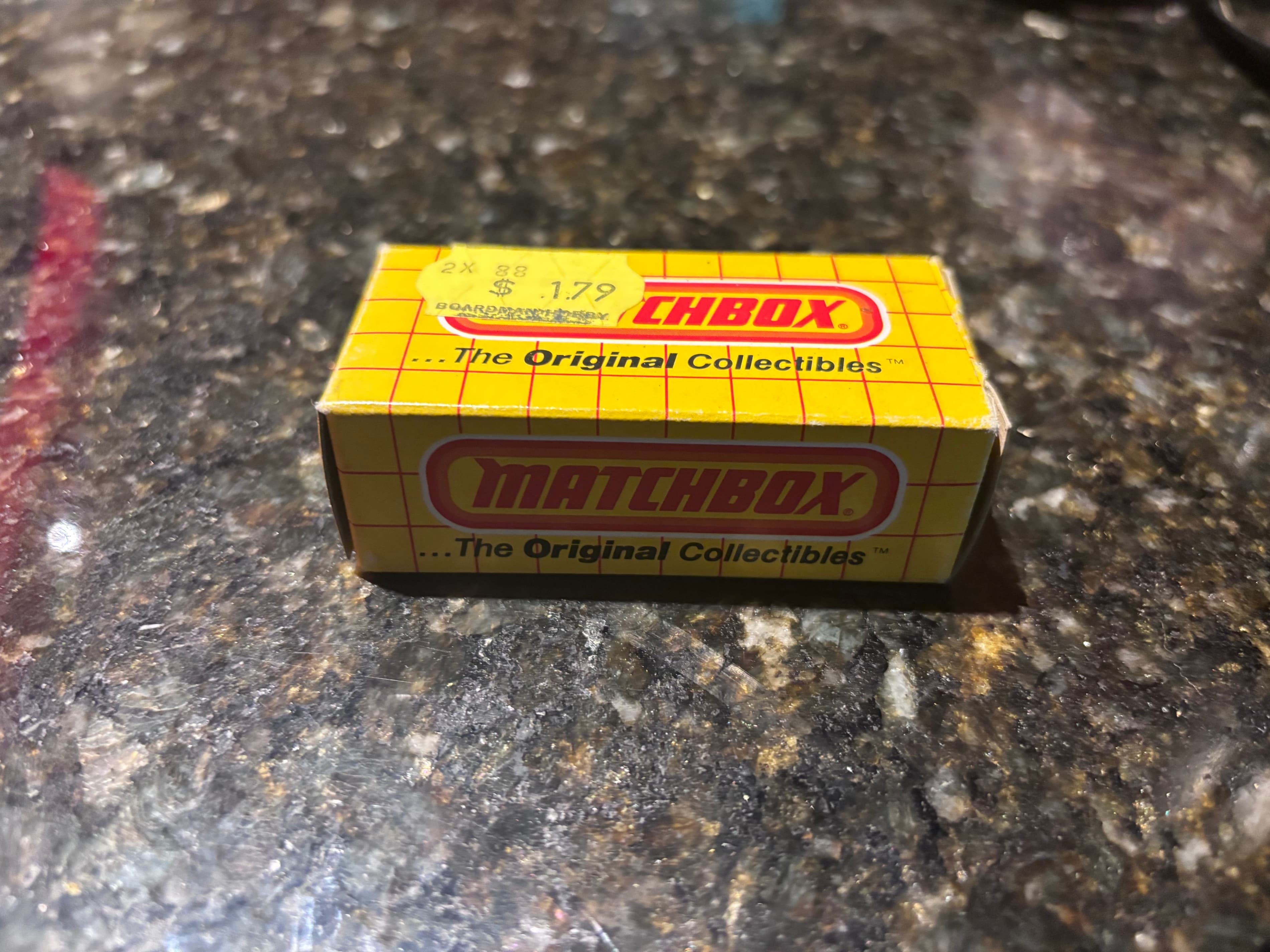 Matchbox Ferrari Testarossa Die-Cast Model Car - Thumbnail 5